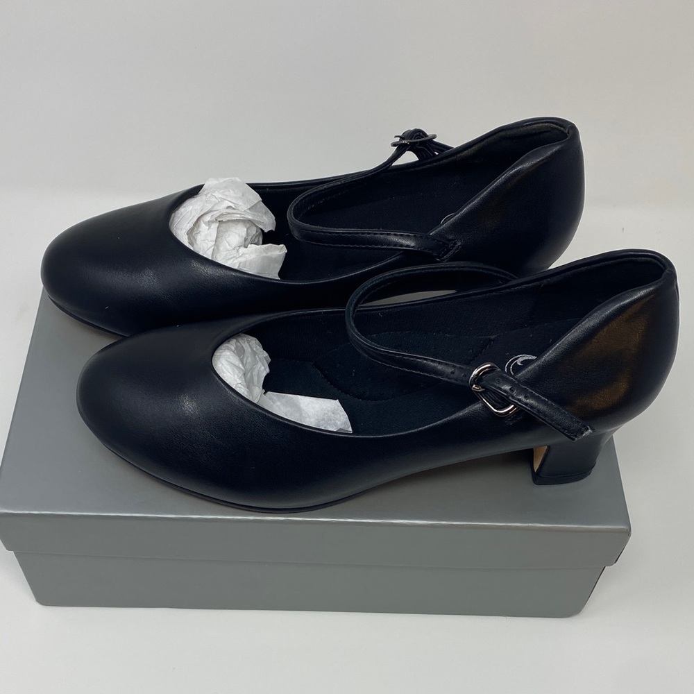 Stelle Black Character Shoes (dance shoes), 2” heel, single strap, size 7.5